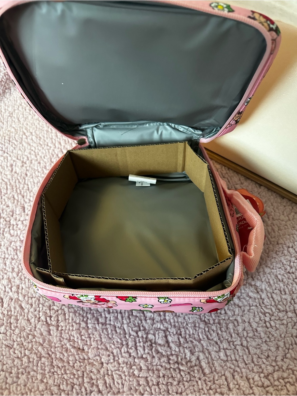 Strawberry Shortcake Pink Kids' Lunch Bag - Picture 5 of 10